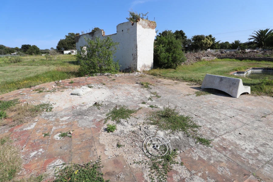 Commercial Property for Sale in Chelsea Eastern Cape